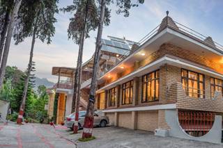 Vaapi Comfort Inn – Naukuchiatal