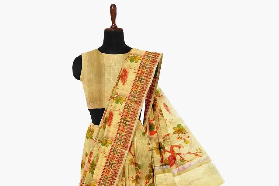 Iraivi Bridal Showroom on X: #IRAIVIDRAPINGSTYLE Gallant look with dhoti  style silk saree draping🤗 #iraivi #iraiviweddingseason #iraivistudio  #draping #styles #sareecollections #happieeshopping   / X