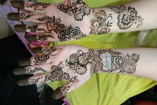 Best Mehendi Arts By Vijaya & Mahima