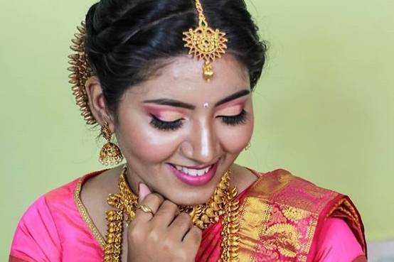 Nivashini Makeover Artistry - Makeup Artist - Ariyalur City 
