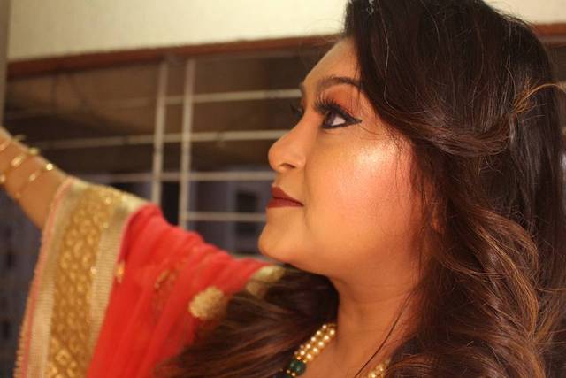 Party makeup