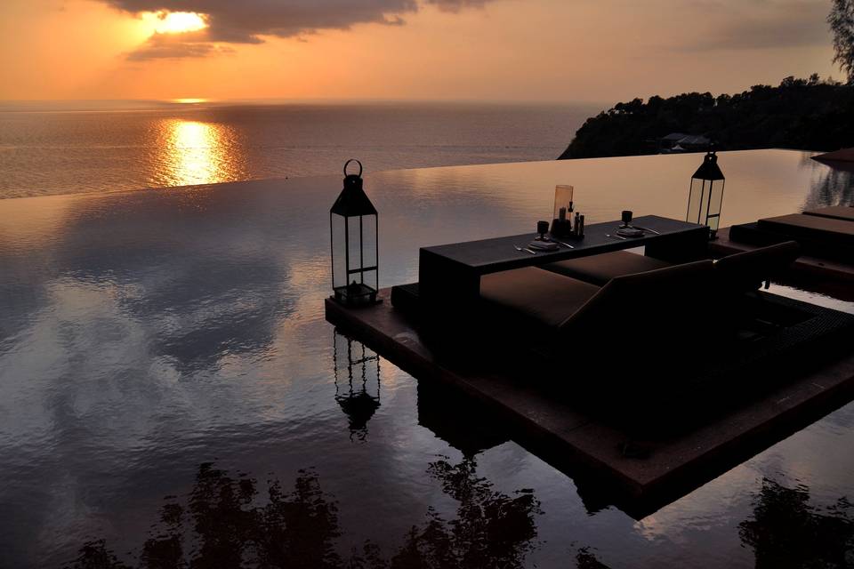 Sunset pool villa