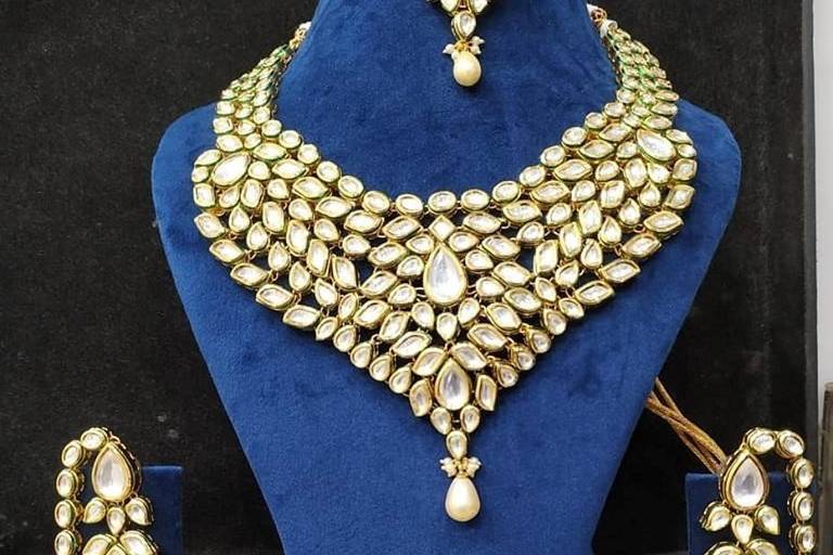 Gems and Jewels, Chandni Chowk