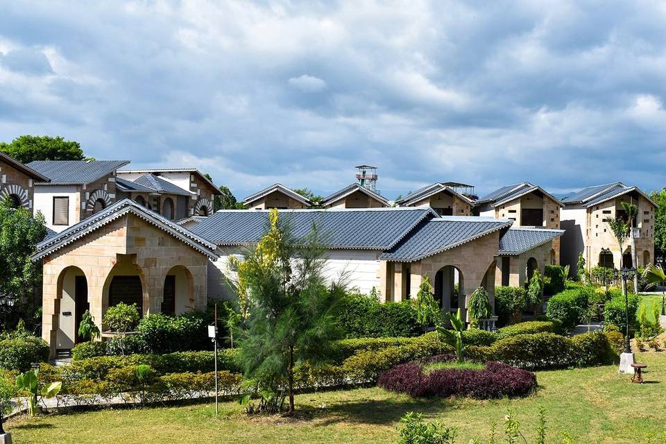Amaris Greens Resort