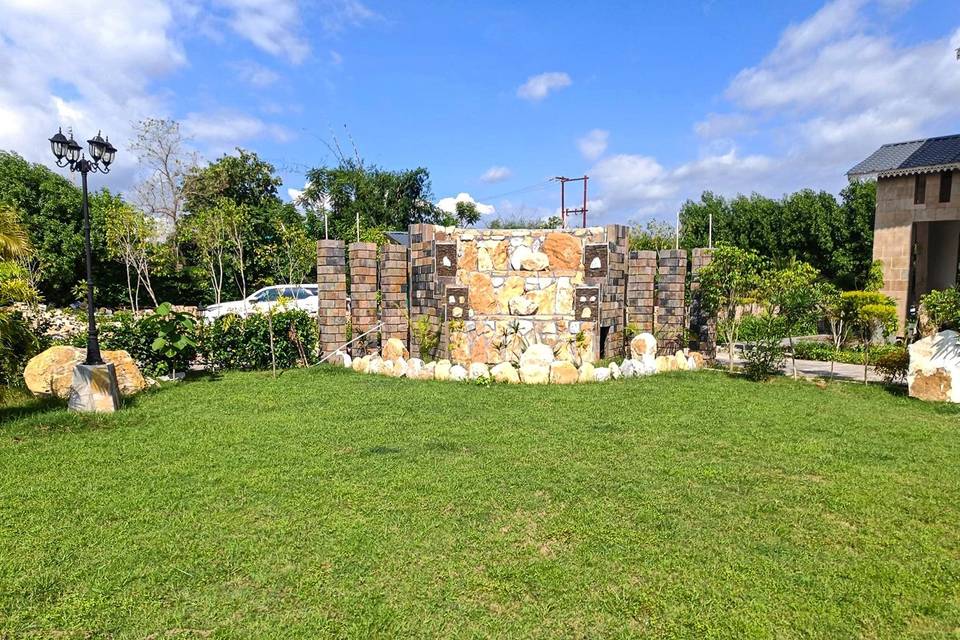 Lawn area