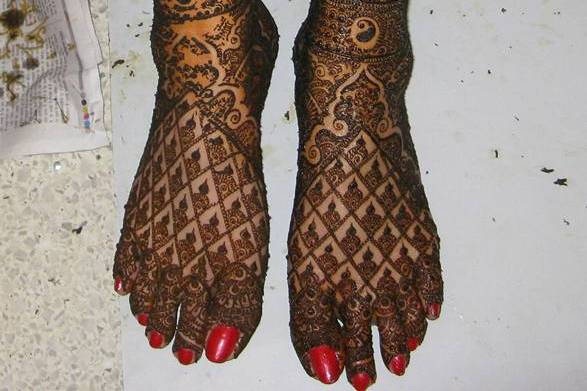 Legs marbadi Mehndi design