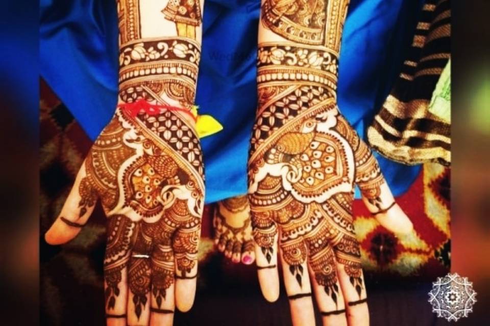 Bride face mehandi