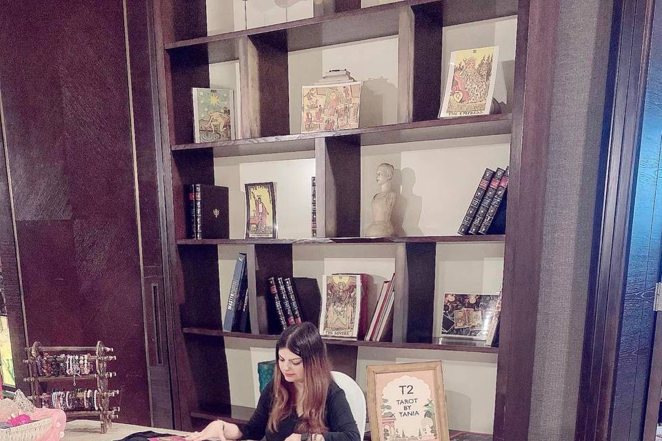 Tarot By Tania