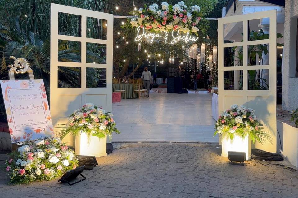 Entrance Decor