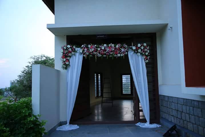 Entrance decor