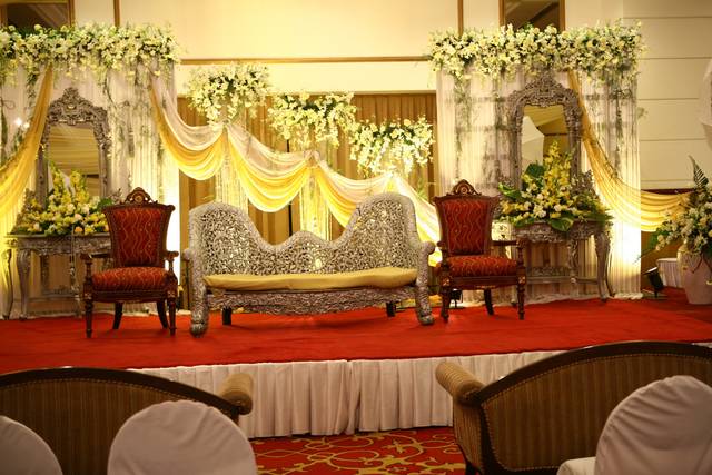 Reception stage