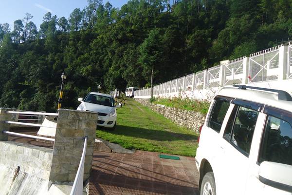 Mystic Mountains Resort, Jageshwar Dham