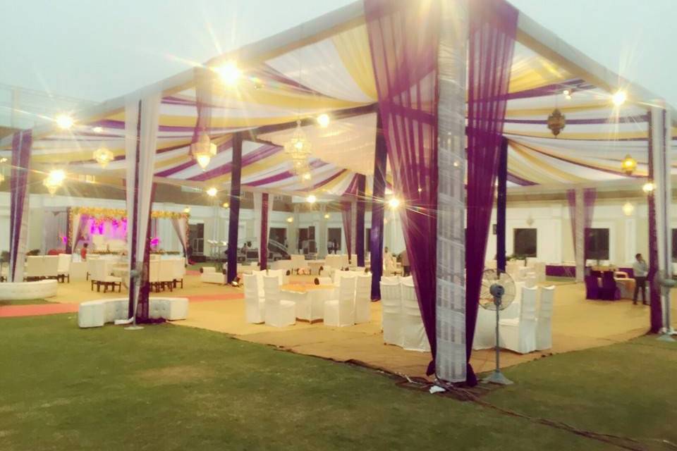 Outdoor wedding venue