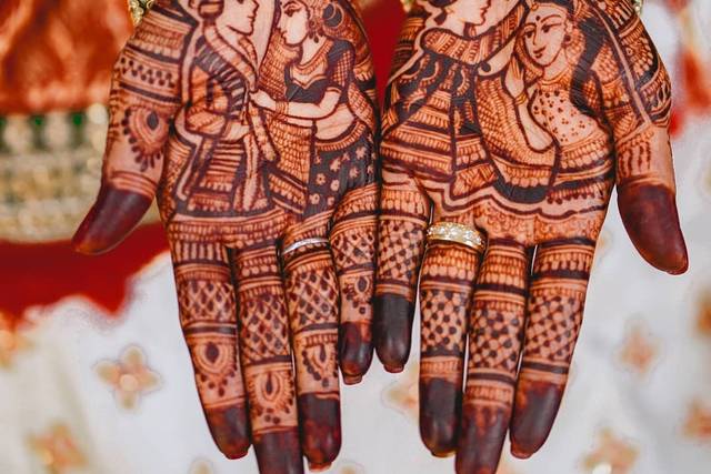 Parvin Shaikh Mehndi Designer