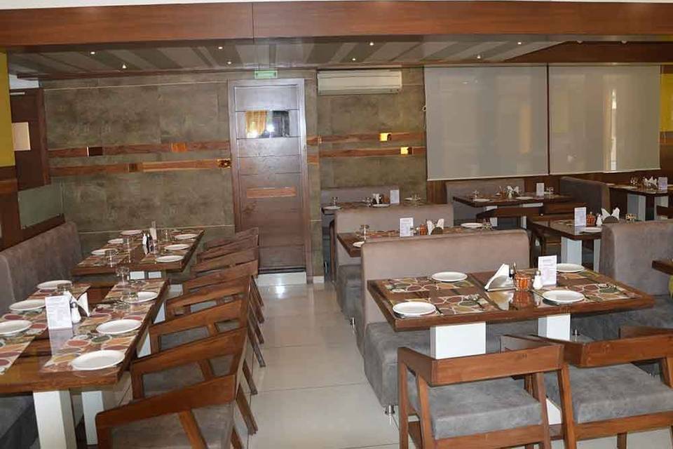 Ashish Restaurant & Banquet