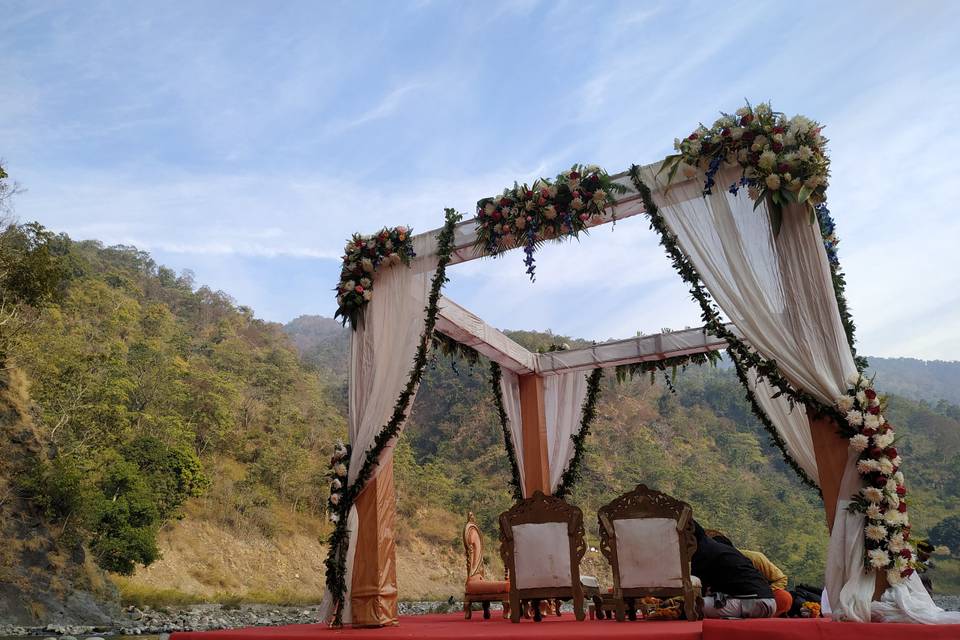 MANDAP IN THE LAP OF NATURE