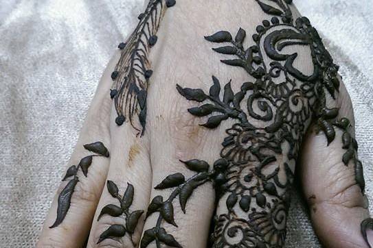 Intricate Mehendi Designs