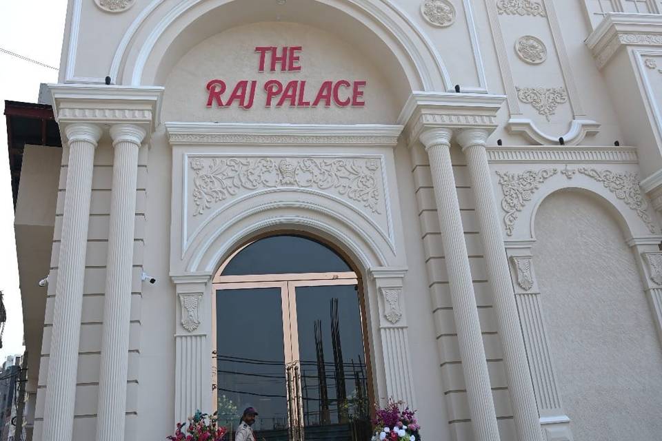 Entry of Raj palace