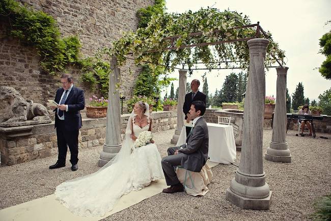 Luxurious wedding in villa