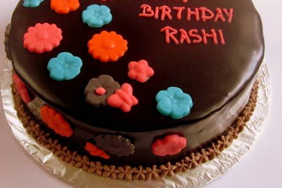 RASHI BLACK AND GOLD BIRTHDAY CAKE - Rashmi's Bakery