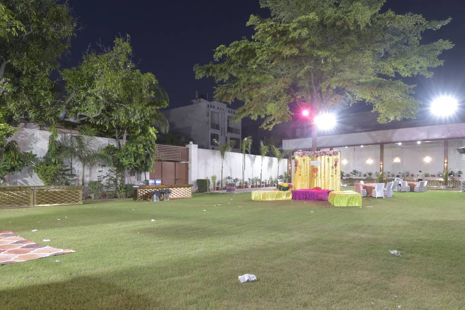 Lawn area