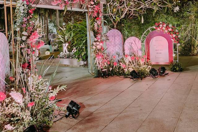 Wedding decor stores near me cheap