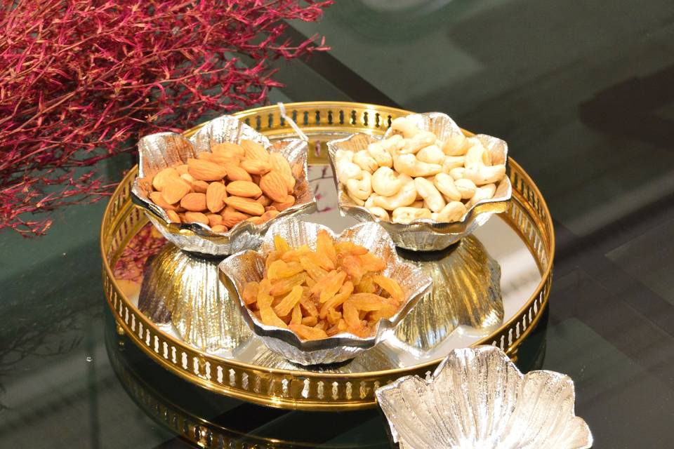 Mirror Tray & Bowls