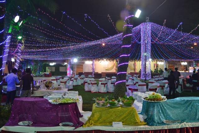 Food presentation and setup