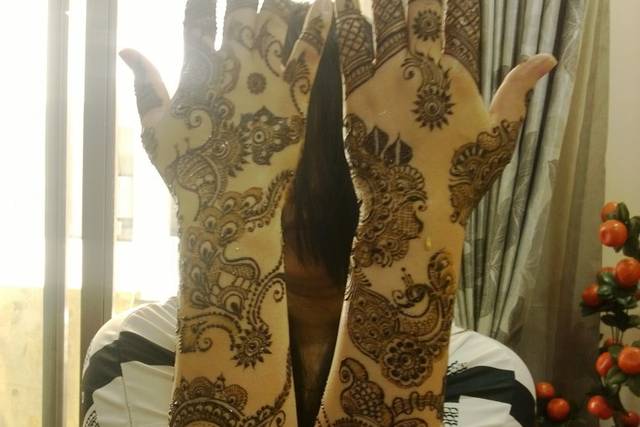 Pin by Panchal Jayshree on bridal mehandi by jayshree panchal | Hand henna,  Hand tattoos, Henna hand tattoo