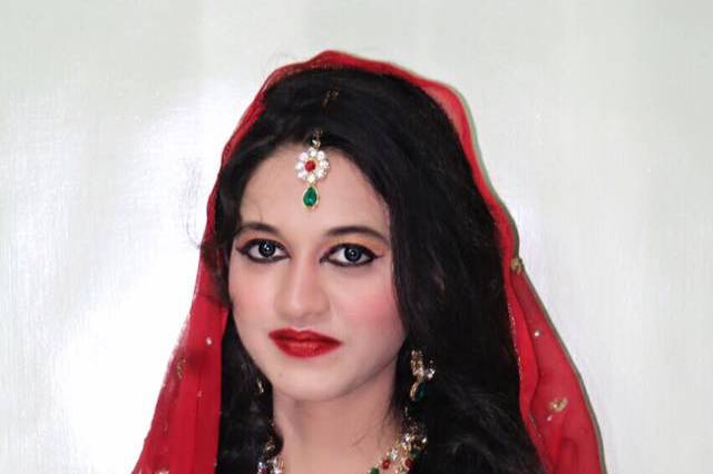 Makeup Artist Gazal Shaikh