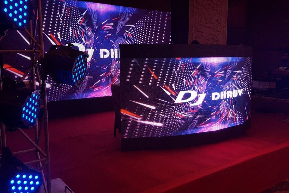 Led Screen & Console