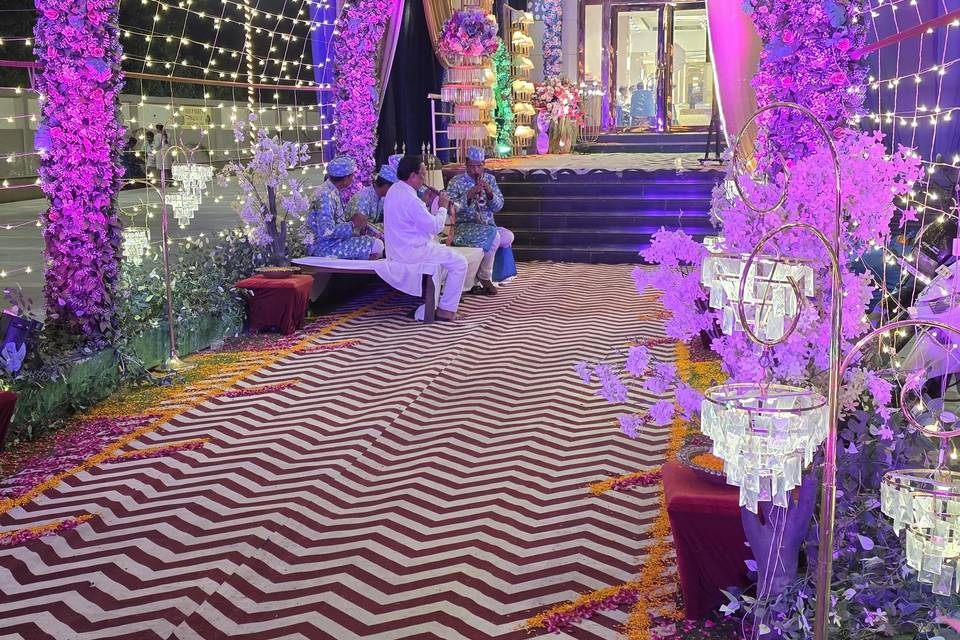 Entry Decor