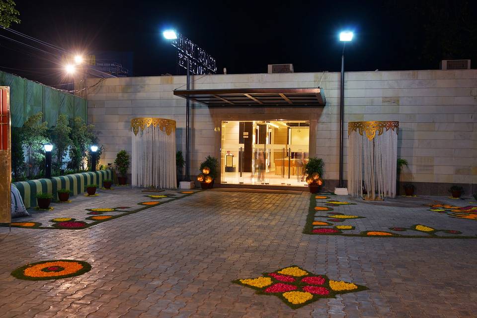 Jhansi Hotel