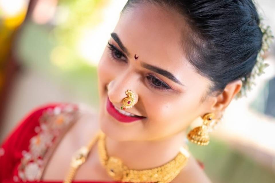 Marathi makeup and hairstyle