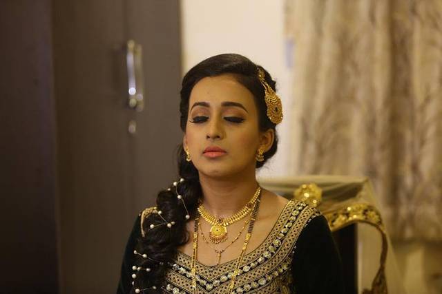 Makeovers By Gurleen