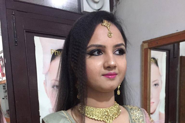 Anju Beauty Parlour, Sahnewal