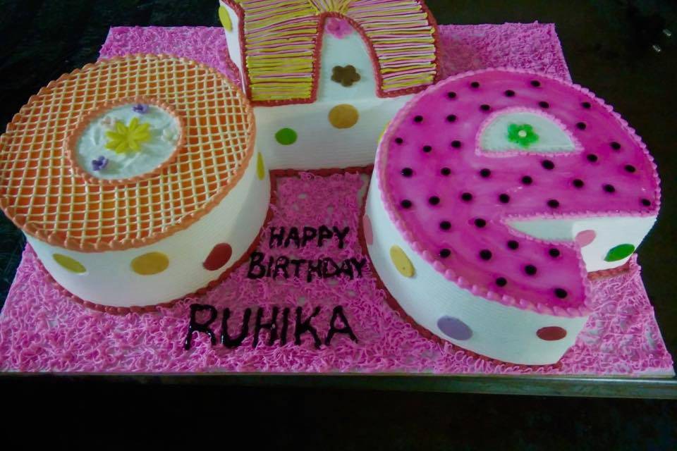 Customized cakes