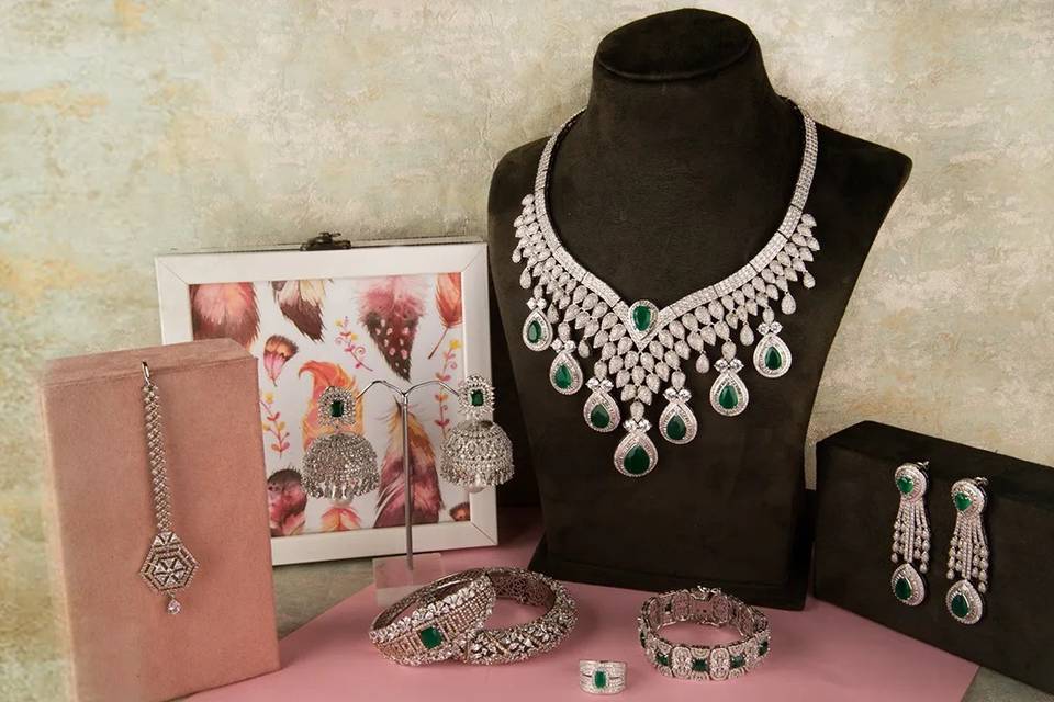 Necklace & earrings