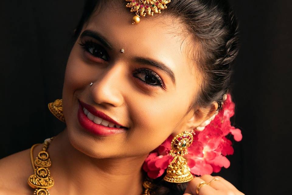 Makeup Artist Karthika, Coimbatore