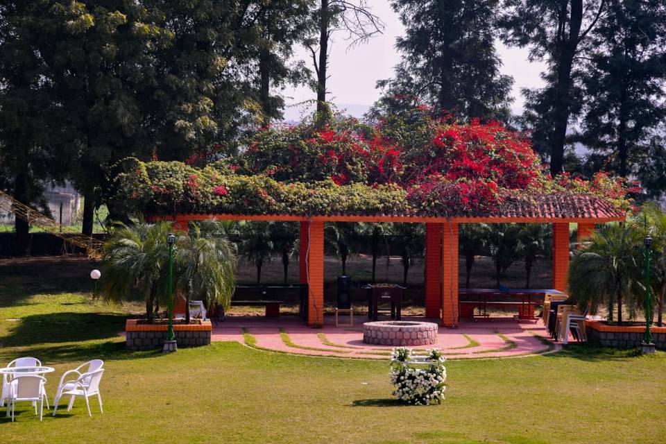 Green Orchid Farms, Badshahpur