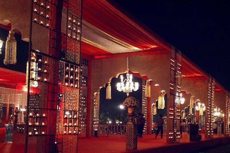 Passage Decor