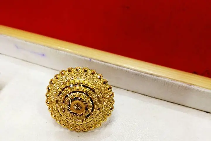Senco Gold Rani 22kt Yellow Gold ring Price in India - Buy Senco Gold Rani  22kt Yellow Gold ring online at Flipkart.com