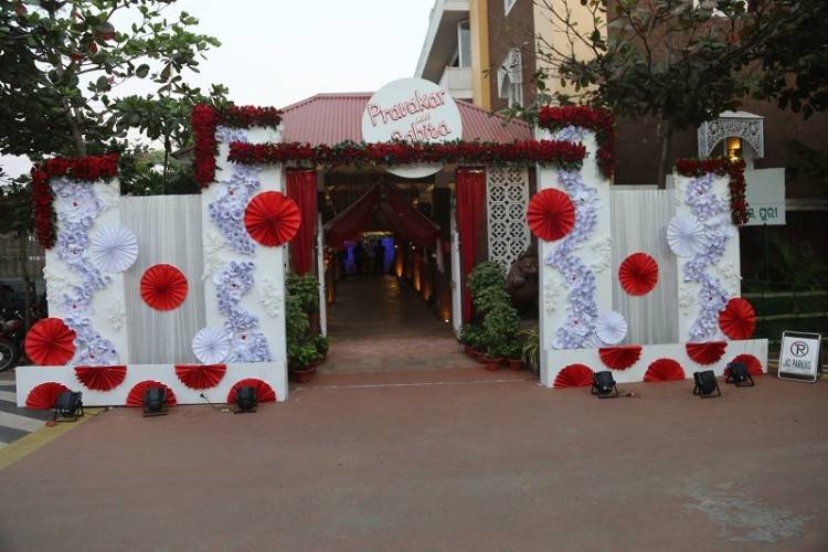 Entrance Decor