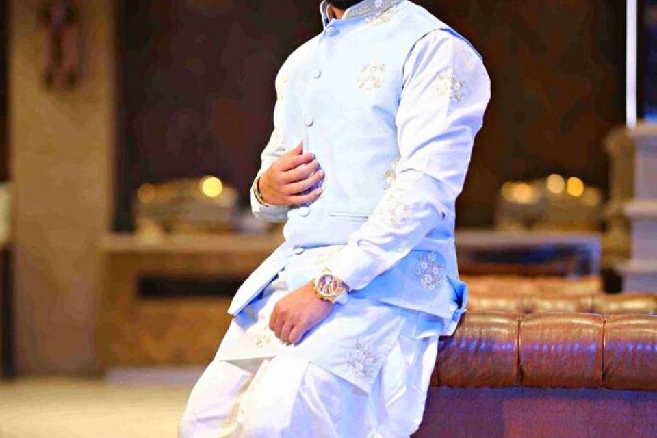 Embellished Kurta Set