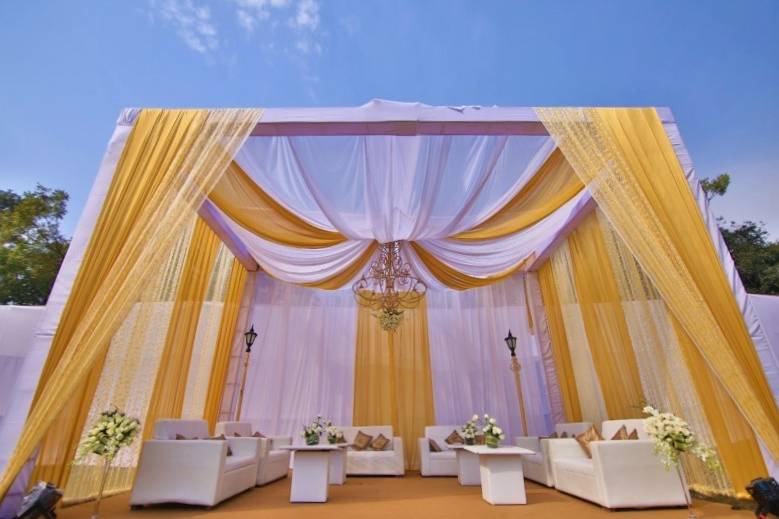 Day wedding decor