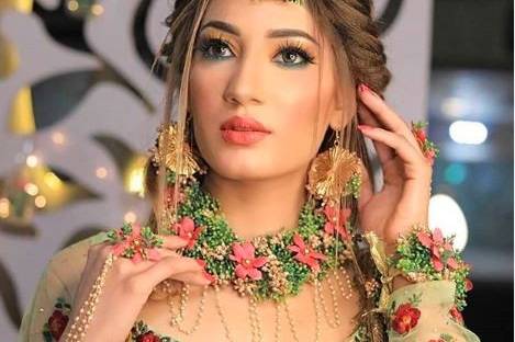 Floral jewellery