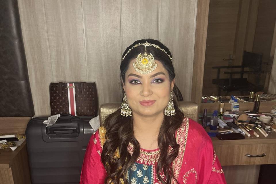 Himani Bhandula Makeup Artist