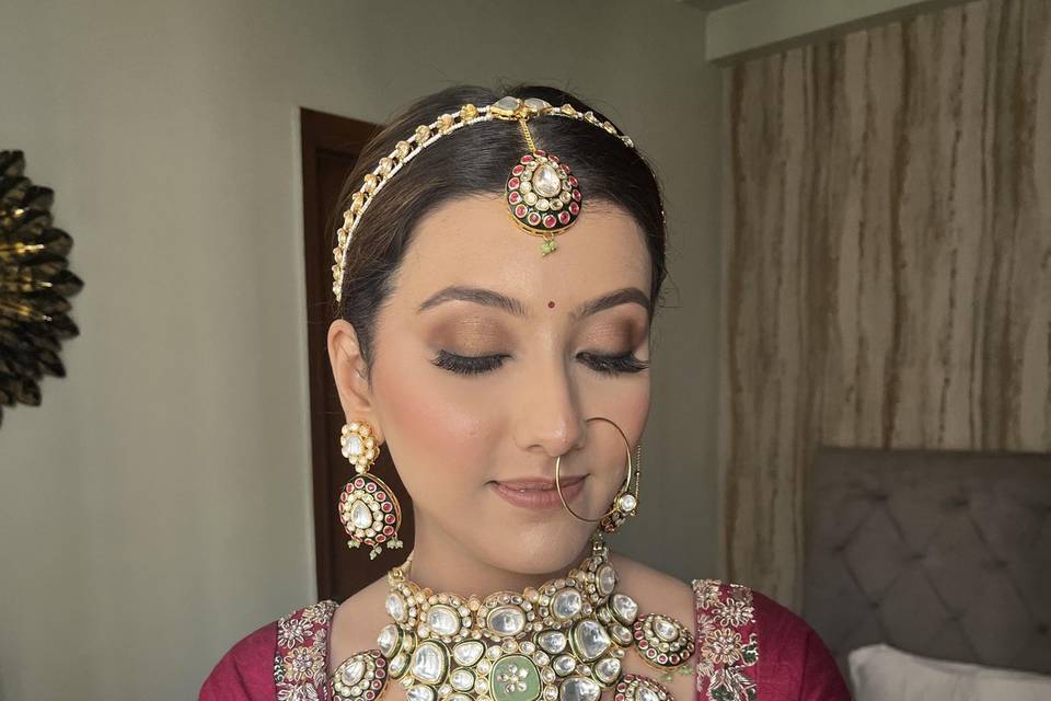 Himani Bhandula Makeup Artist