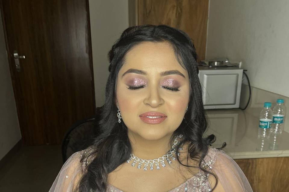 Himani Bhandula Makeup Artist