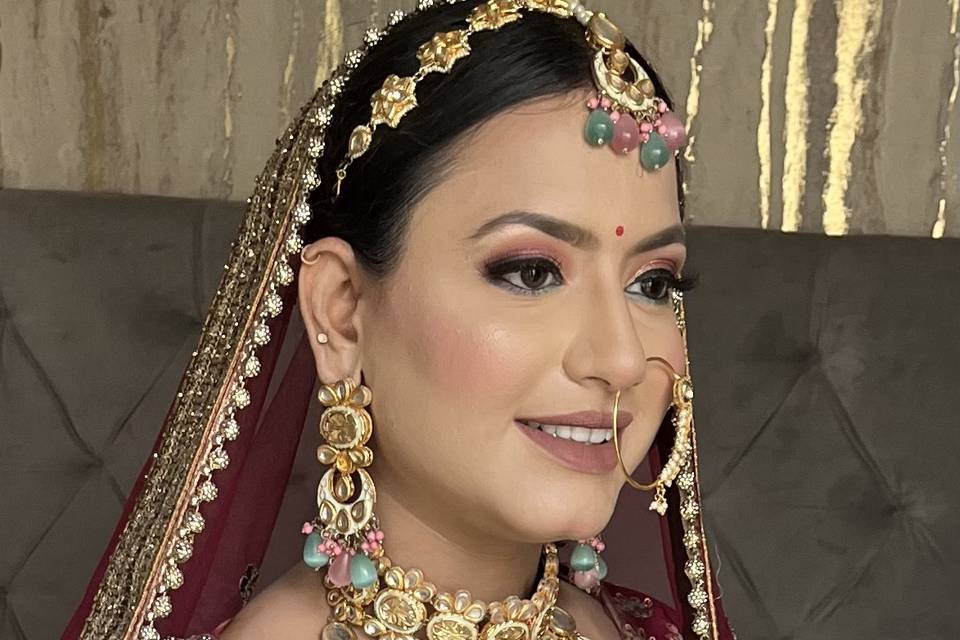 Himani Bhandula Makeup Artist